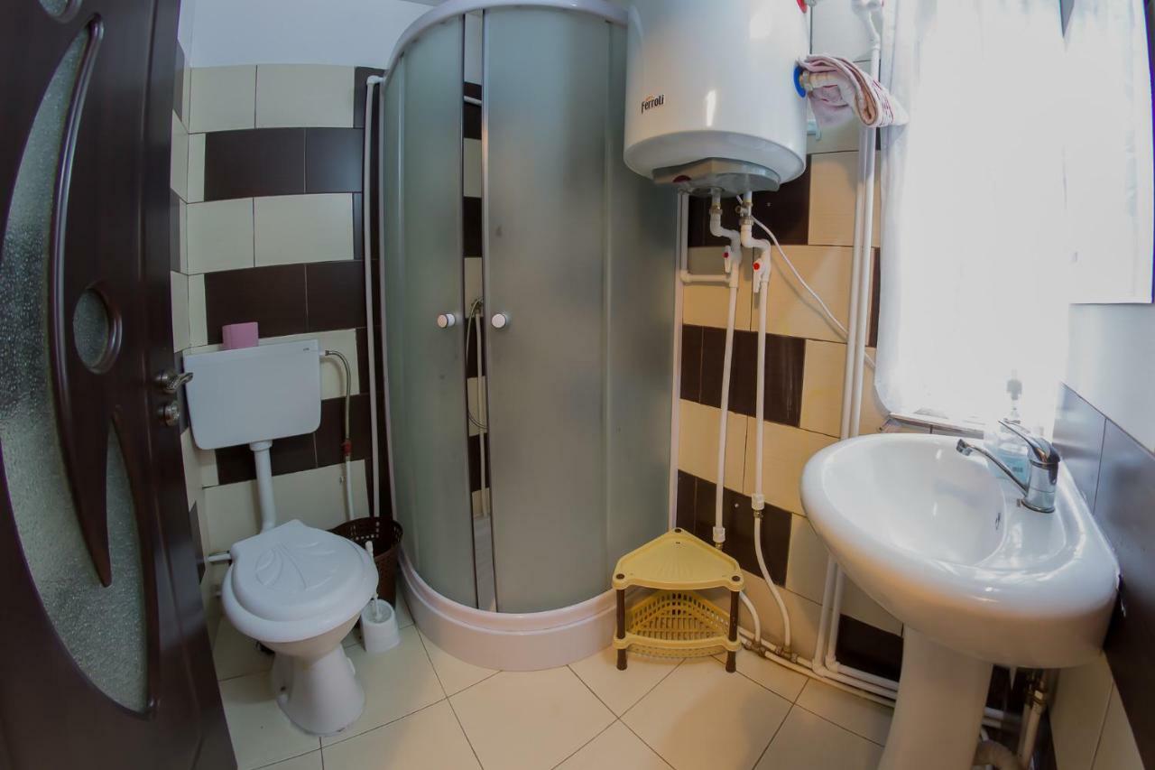 Casa De Vacanta Jeny Novaci-Străini Kültér fotó