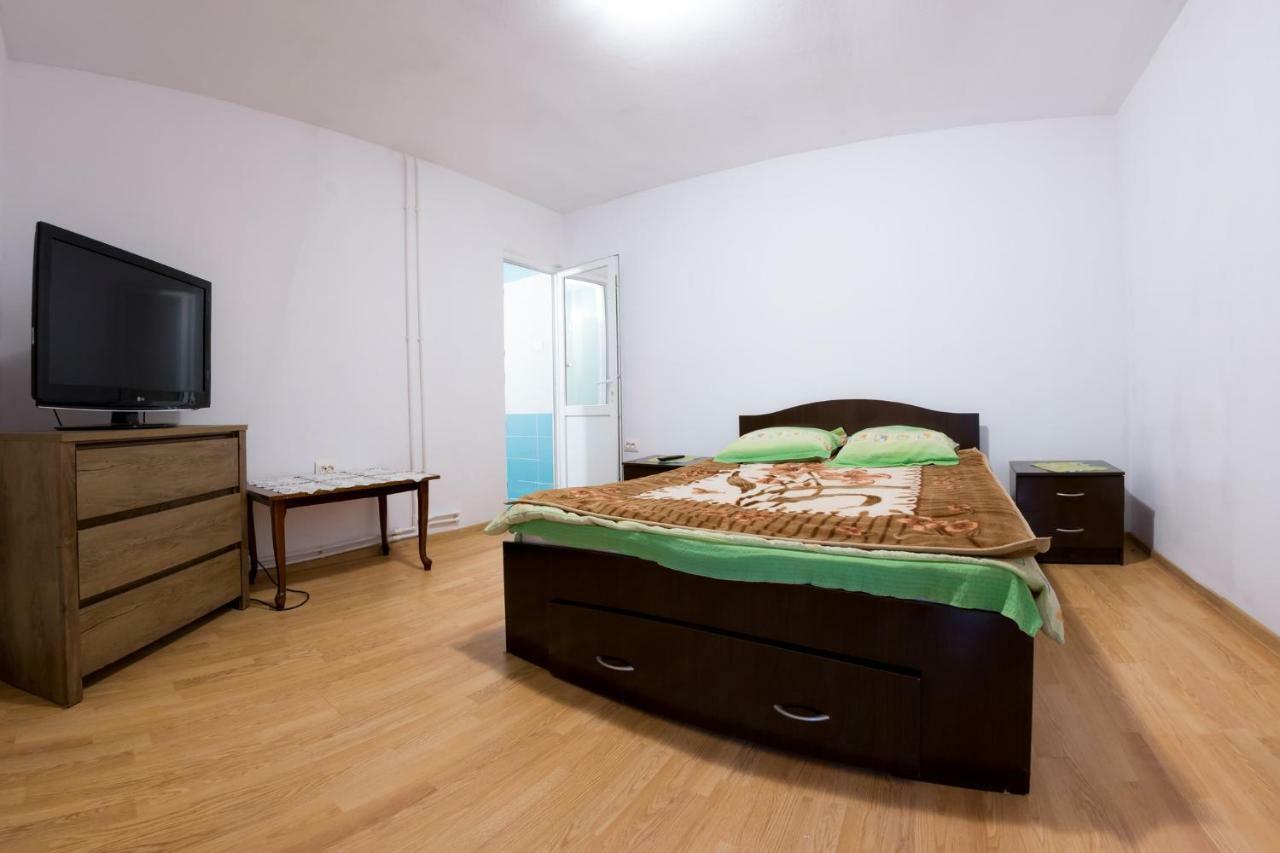 Casa De Vacanta Jeny Novaci-Străini Kültér fotó
