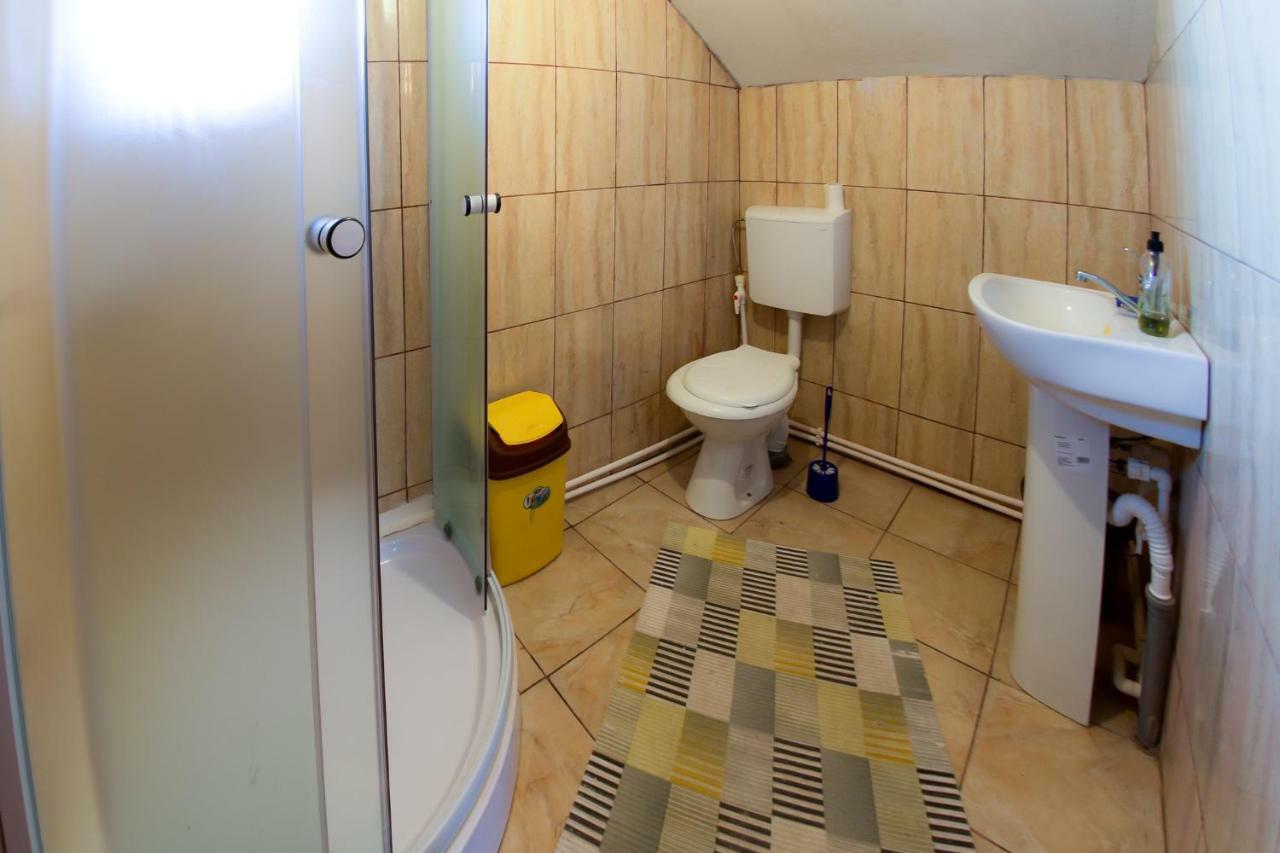 Casa De Vacanta Jeny Novaci-Străini Kültér fotó